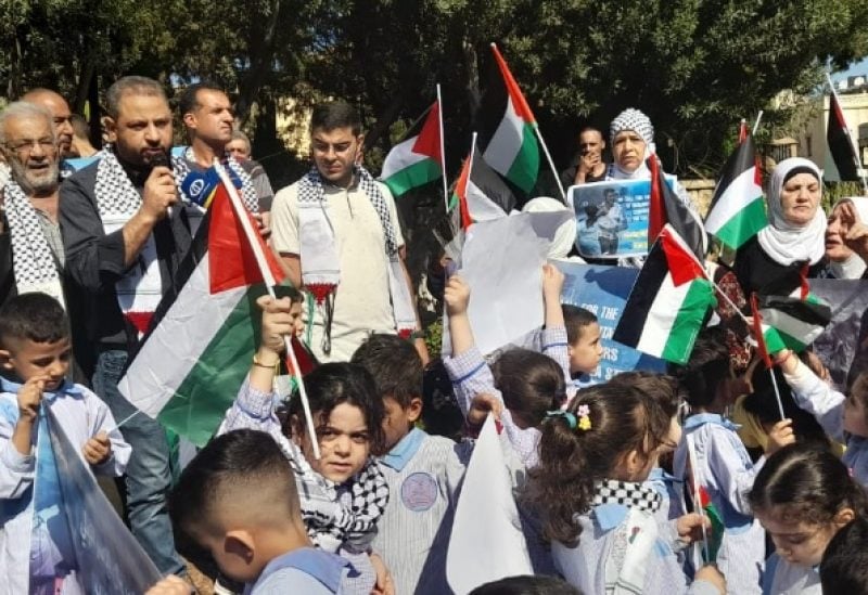 وقفة فلسطينيّة أمام مقر بعثة الاتحاد الأوروبيّ: