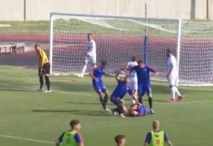 لحظة وقوع "نيكولو ديلماسترو" لاعب نادي روما سيتي