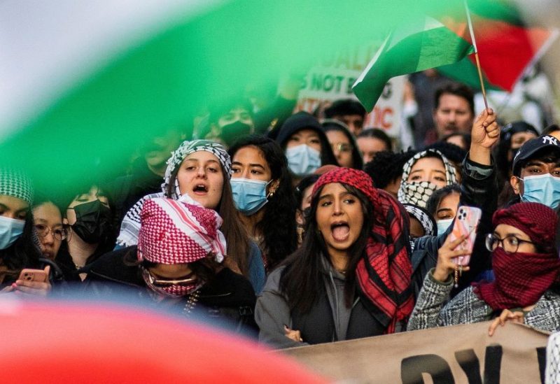 تظاهرة مؤيدة للفلسطينيين (رويترز)
