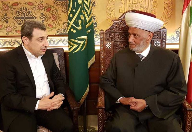 مفتي الجمهورية الشيخ عبد اللطيف دريان والنائب وائل أبو فاعور