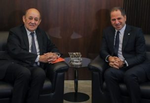 النائب سامي الجميل والموفد الفرنسي جان إيف لودريان