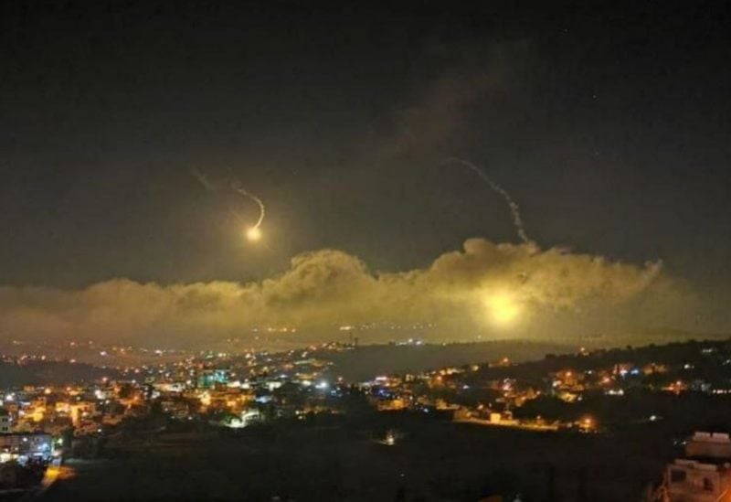 إلقاء القنابل المضيئة فوق قرى جنوب لبنان