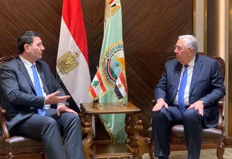 وزير الزراعة المصري السيد القصير ووزير الزراعة اللبناني عباس الحاج حسن