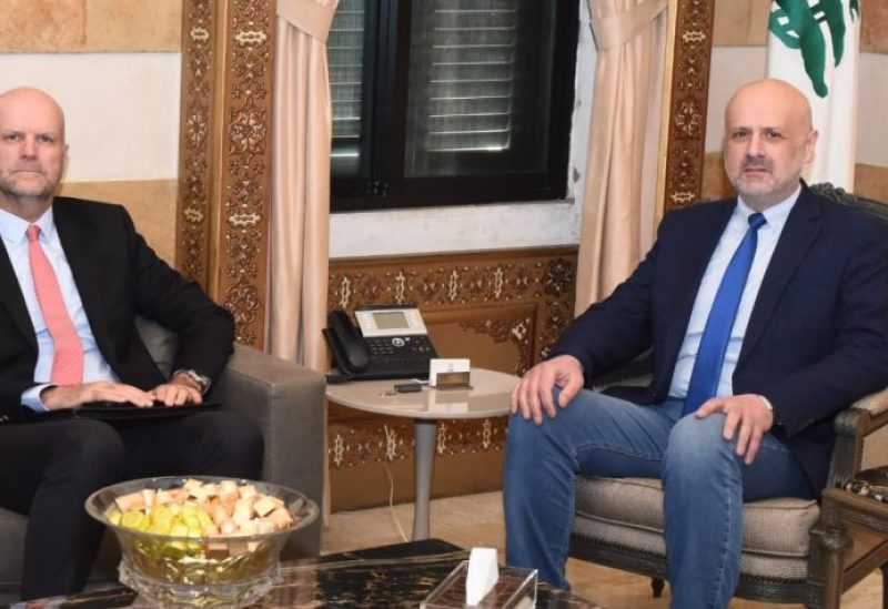 الوزير بسام مولوي ورئيس مكتب المفوضية السامية للأمم المتحدة لشؤون اللاجئين في لبنان إيفو فرايجسن