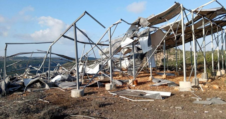القصف الإسرائيلي المعادي استهدف مشروع الطاقة الشمسية في طيرحرفا