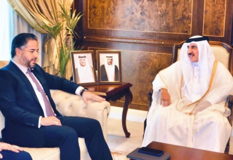 وزير النقل القطري جاسم بن سيف بن أحمد السليطي ووزير الاقتصاد أمين سلام