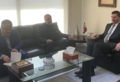 وزير الزراعة عباس الحاج حسن والسفير الإيراني مجتبى أماني