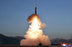 الصاروخ الذي أطلقته بيونغ يانغ باليستي عابر للقارات يعمل بالوقود الصلب (الفرنسية)