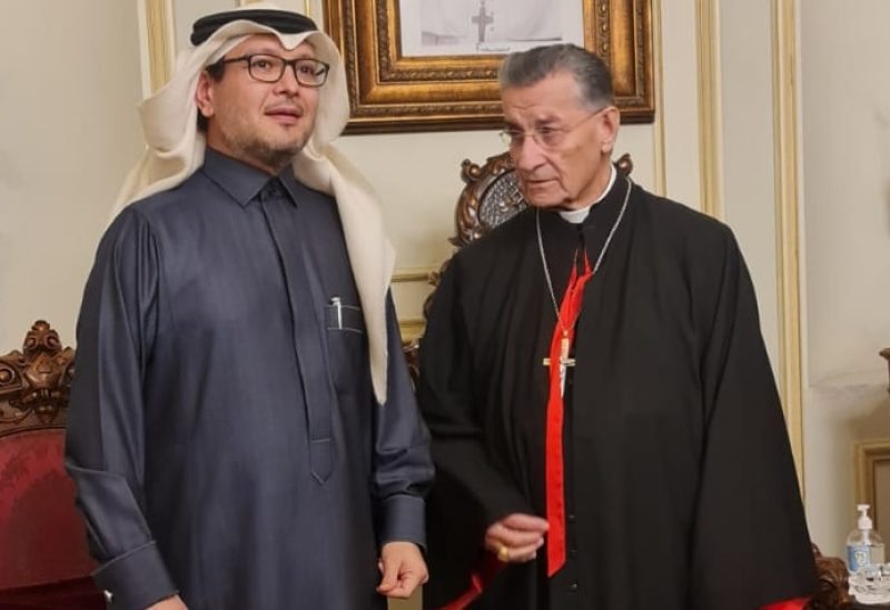 البطريرك الماروني مار بشارة بطرس الراعي وسفير المملكة العربية السعودية وليد بخاري