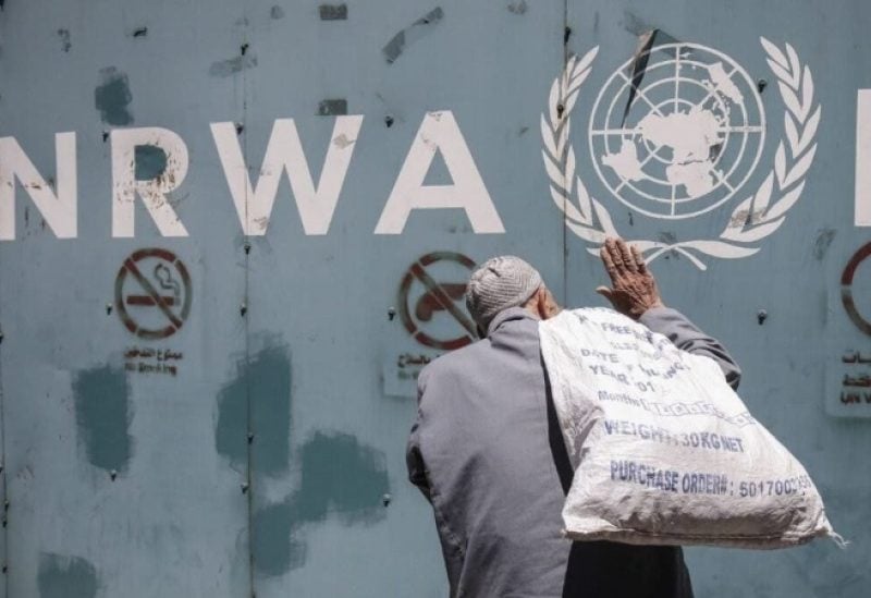 من أحد مراكز الأونروا في غزة