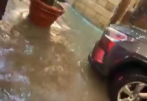 مباه الأمطار تغمر الطرقات في جونيه