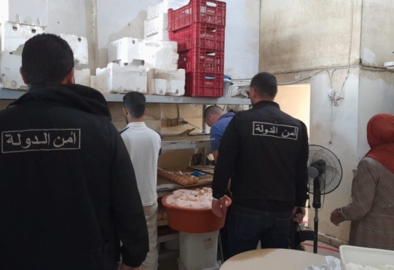 أمن الدولة تدهم معملًا للألبان