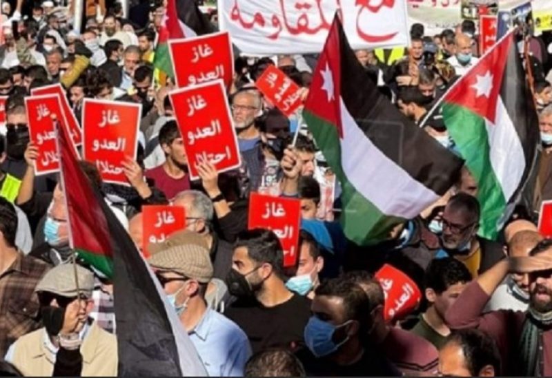 مظاهرات ضد اتفاقية "الماء مقابل الكهرباء" مع الاحتلال- ارشيفية