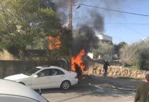 مسيّرة معادية استهدفت سيارة في بلدة خربة سلم أثناء تشييع القيادي وسام الطويل