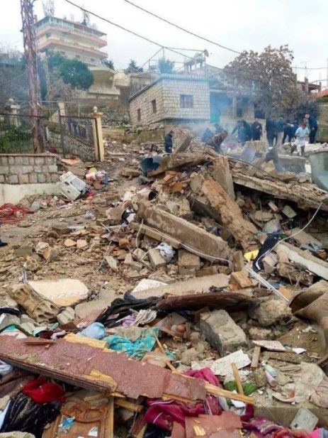 المنزل الذي استهدفه طيران الاحتلال الإسرائيلي في بلدة كفرشوبا الجنوبية