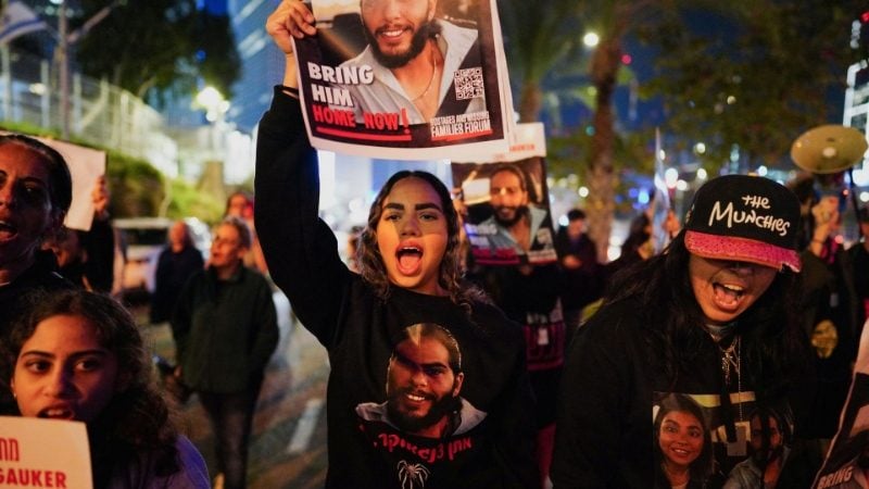 مظاهرات في تل أبيب تحمّل نتنياهو مسؤولية عدم الوصول لصفقة للإفراج عن الأسرى
