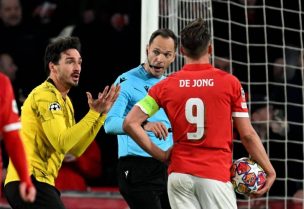 من مباراة بروسيا دورتموند وآيندهوفن