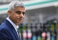 خان هو أول مسلم يُنتخب رئيسا لبلدية لندن