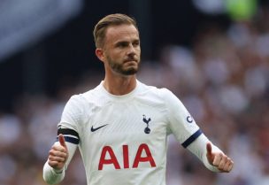 جيمس ماديسون لاعب وسط توتنهام هوتسبير