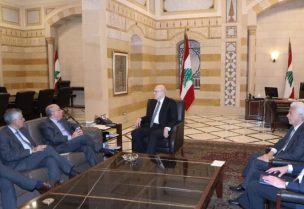 رئيس حكومة تصريف الأعمال نجيب ميقاتي وزير خارجية البرازيل مورو لويز ليكير في السراي الحكومي