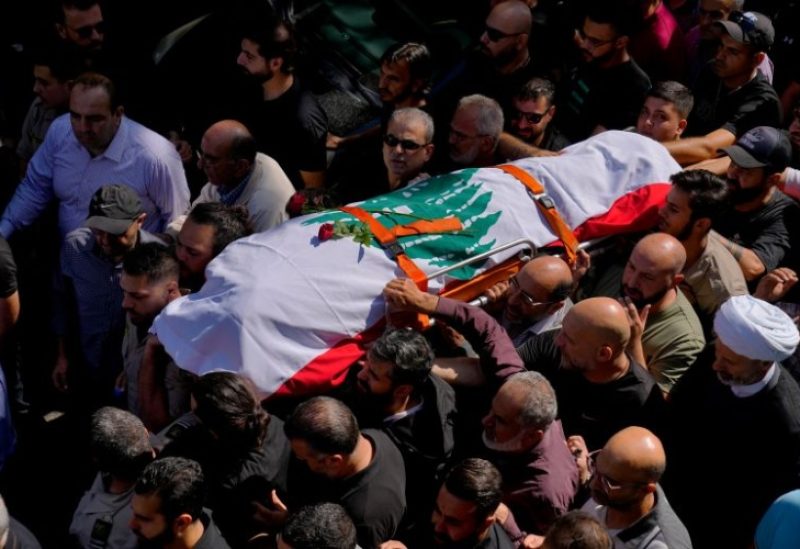 دبابة إسرائيلية استهدفت صحفيين وقتلت مصورنا في لبنان