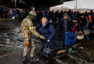 مشاهد من النزوح في أوكرانيا هربا من الغزو الروسي