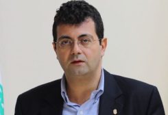 نقيب الصيادلة في لبنان جو سلوم