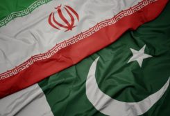 علم إيران وباكستان