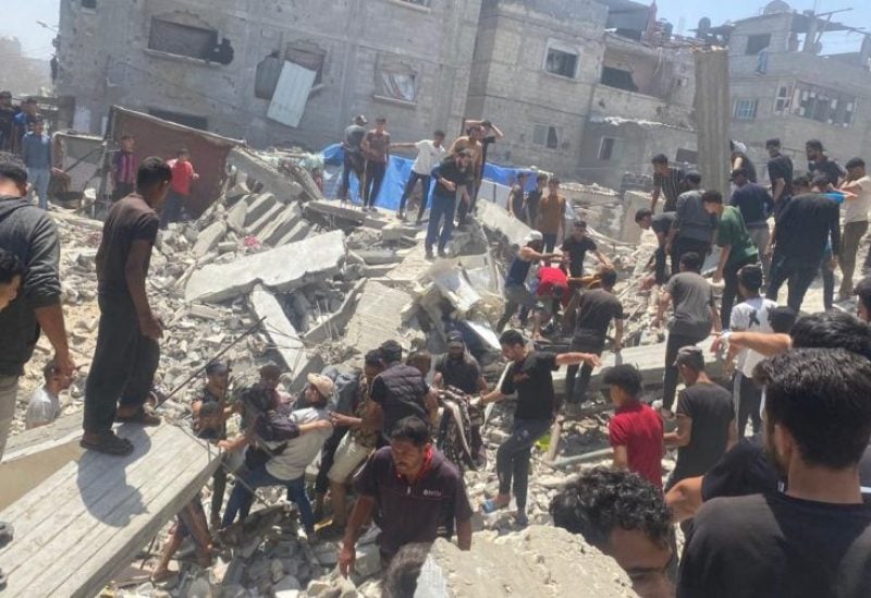 قصف على تل السلطان غربي رفح في غزة