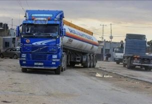 شاحنات وقود وأدوية تصل إلى مستشفيين شمالي قطاع غزة