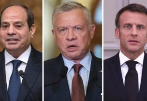 الرئيسان ماكرون والسيسي يتوسطهما عاهل الأردن الملك عبدالله الثاني