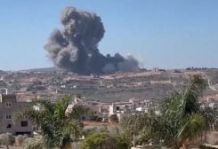 تصاعد أعمدة الدخان جراء القصف على الحدود اللبنانية الإسرائيلية