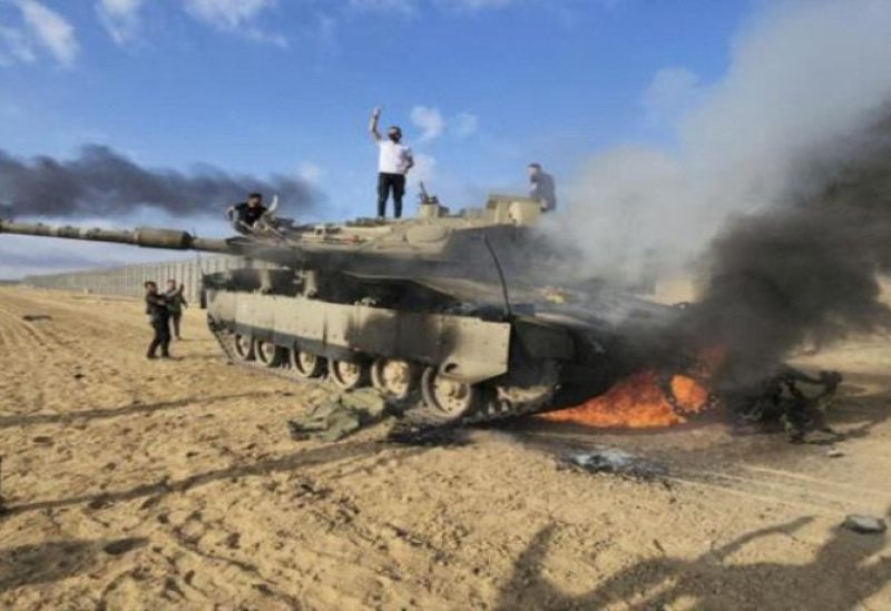 احتراق دبابة إسرائيلية في غزة