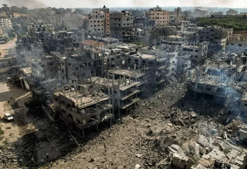 من مشاهد الدمار في جباليا بغزة