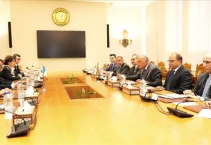 وزيرا خارجية مصر وفرنسا يبحثان سبل وقف إطلاق النار بغزة