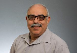 الكاتب السوري مازن عرفة