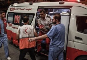 سيارة إسعاف تابعة للهلال الأحمر في غزة