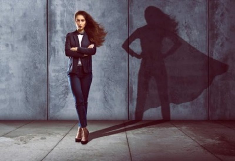 المرأة القوية -تعبيرية