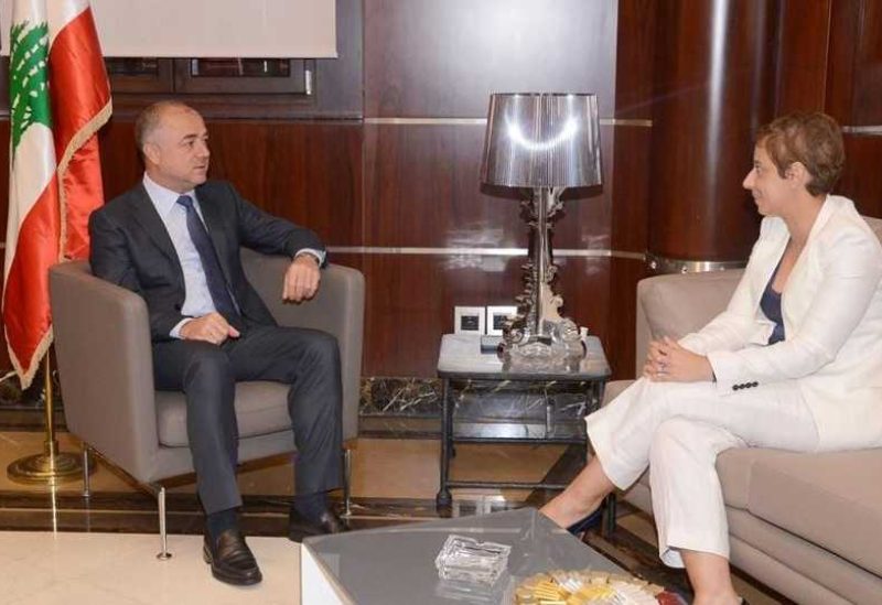 سفيرة قبرص في لبنان ماريا هادجيثيودوسيو ونائب رئيس مجلس النواب الياس بو صعب، في مكتبه في المجلس