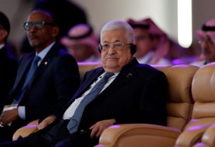 محمود عباس - رويترز
