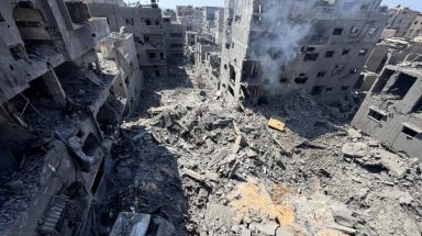 مشاهد من آثار الدمار في غزة - رويترز