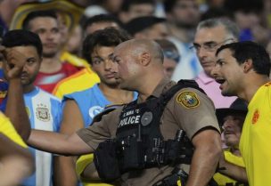 صورة لاعتقال رامون خيسورون فرانكو - مواقع التواصل الاجتماعي
