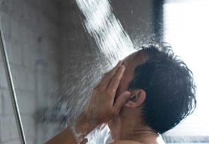 التعرض للماء البارد يؤدي إلى تفاعلات كيميائية حيوية وفسيولوجية مختلفة في الجسم