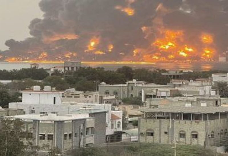 غارات إسرائيليّة تستهدف منشآت تكرير النفط في ميناء الحديدة اليمني