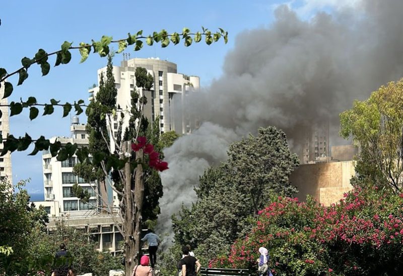 اندلاع حريق هائل في الجامعة الأميركية في بيروت