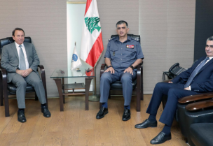 المدير العام لقوى الأمن الداخلي اللواء عماد عثمان يستقبل وزير المهجرين عصام شرف الدين يرافقه السيد أكرم مشرفية