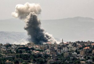 دخان يتصاعد من بلدة الخيام جنوب لبنان نتيجة قصف إسرائيلي