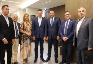 طوني فرنجية استقبل وفد من "شبكة التحوّل والحوكمة الرقمية"