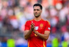 لاعب الوسط الإسباني ميكل ميرينو