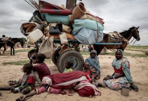 الحرب التي جرت السودان إلى المجاعة